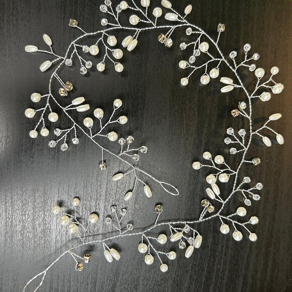 Crystal & Pearl Hair Wreath - Picture 1 of 4